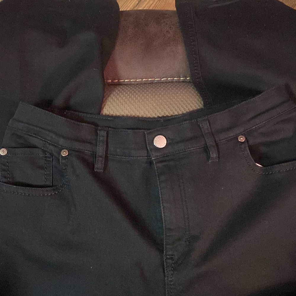 Bogner black pants. Women’s Size 12.